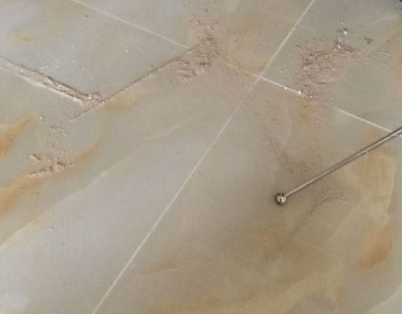 大连市瓷砖空鼓维修公司分享粘合剂选择不当在瓷砖铺贴过程中可能导致以下问题